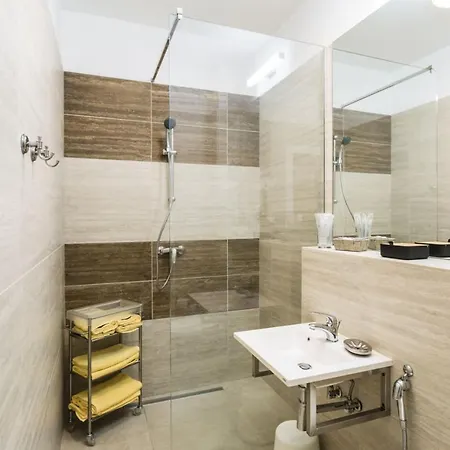 Flexihome Sk - Park Komenskeho Aparthotel Kosice